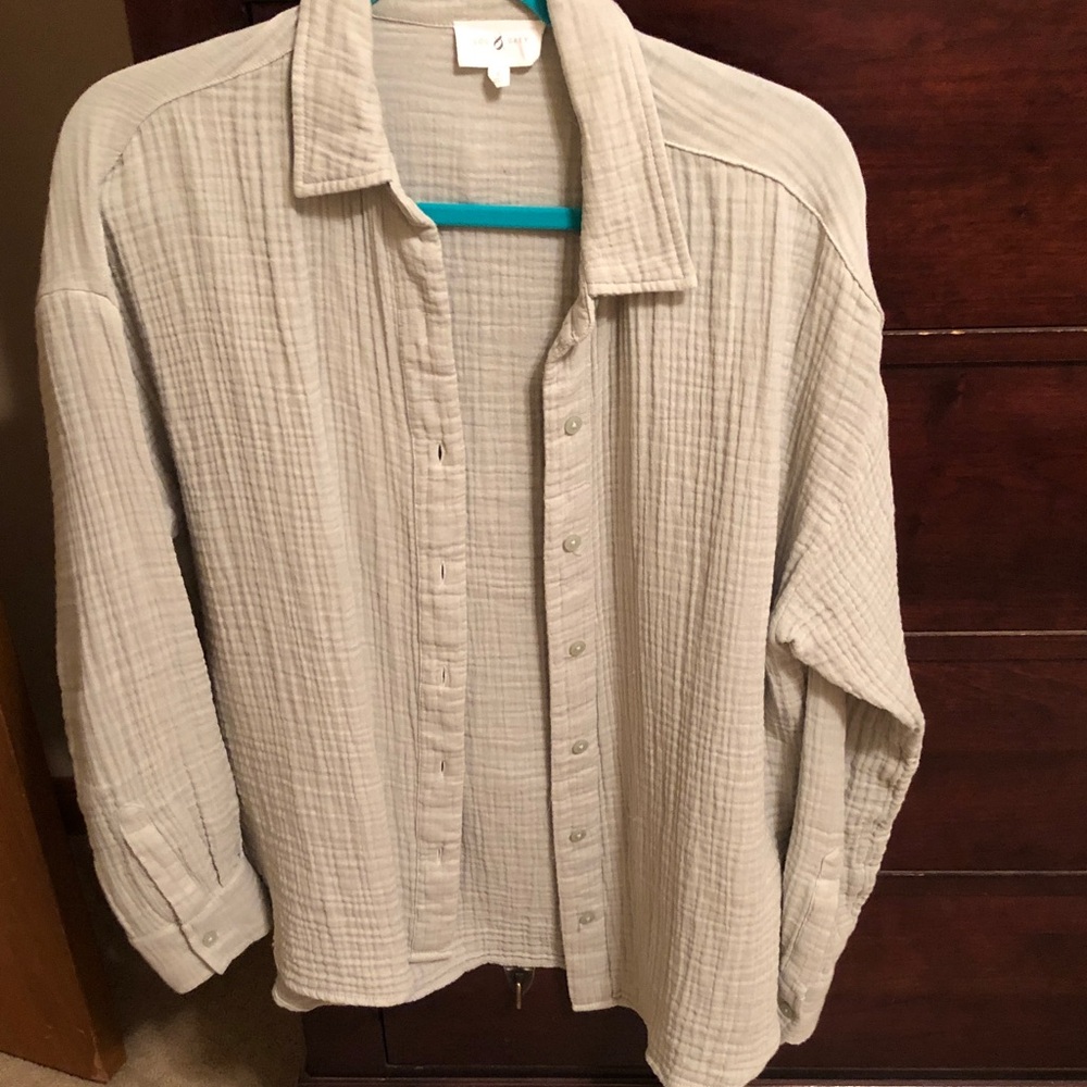 Lou & Grey and Light Sage Green Gauze Button-Front Shirt